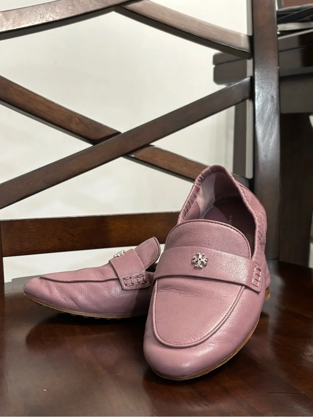 Tory Burch Dusty Rose Leather Loafers with Logo Accent
